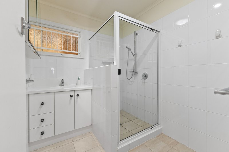 Photo - 52 Knockator Crescent, Centenary Heights QLD 4350 - Image 12