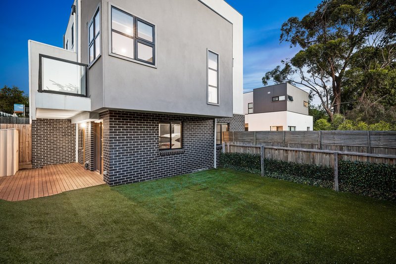 Photo - 5/2 Laburnum Street, Blackburn VIC 3130 - Image 11