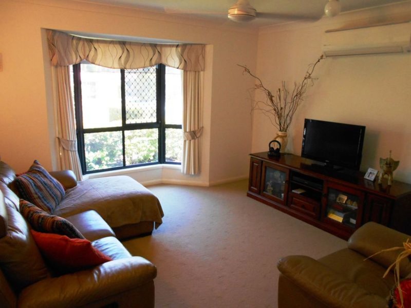 Photo - 52 Lachlan Crescent, Sandstone Point QLD 4511 - Image 3