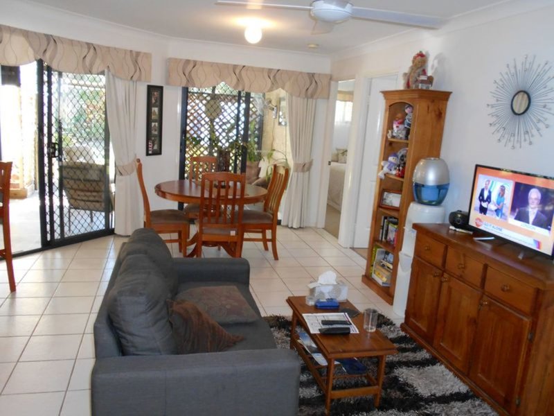 Photo - 52 Lachlan Crescent, Sandstone Point QLD 4511 - Image 4