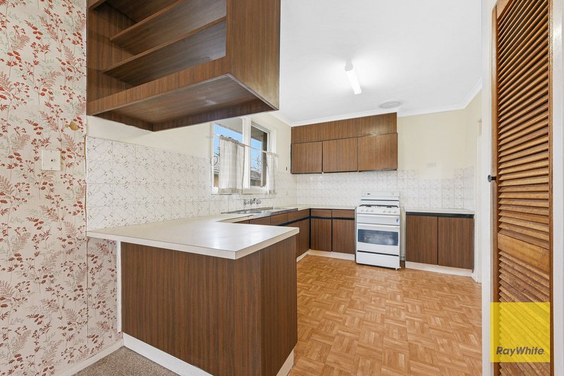 Photo - 52 Laemmle Street, Dandenong North VIC 3175 - Image 3