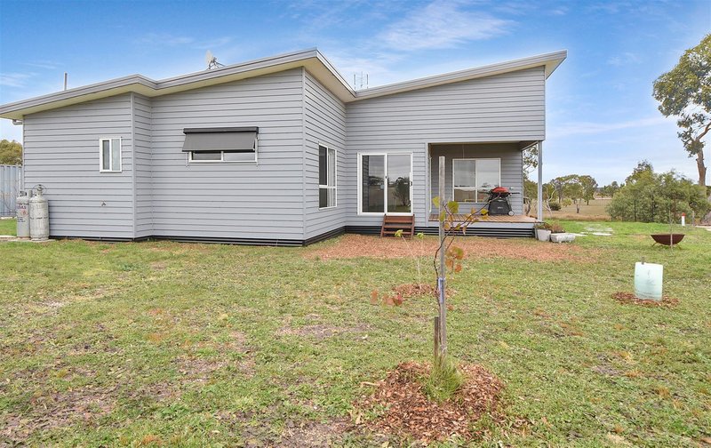 Photo - 52 Lake Road, Natimuk VIC 3409 - Image 18