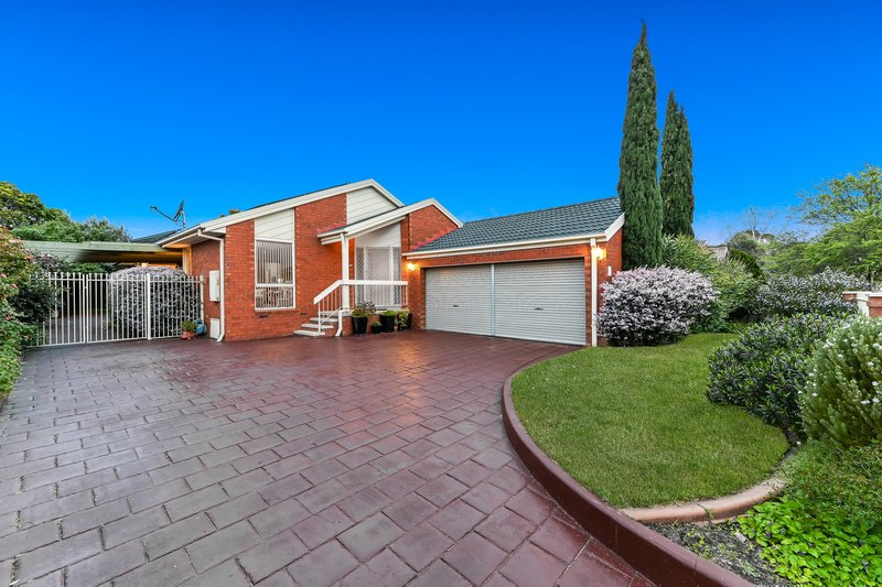 52 Lawless Drive, Cranbourne North VIC 3977