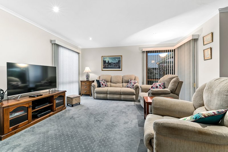 Photo - 52 Lawless Drive, Cranbourne North VIC 3977 - Image 3