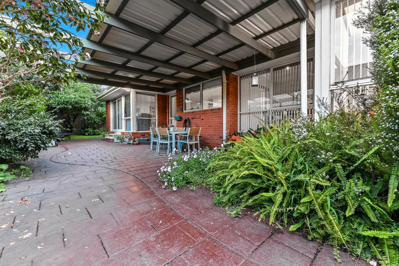 Photo - 52 Lawless Drive, Cranbourne North VIC 3977 - Image 16