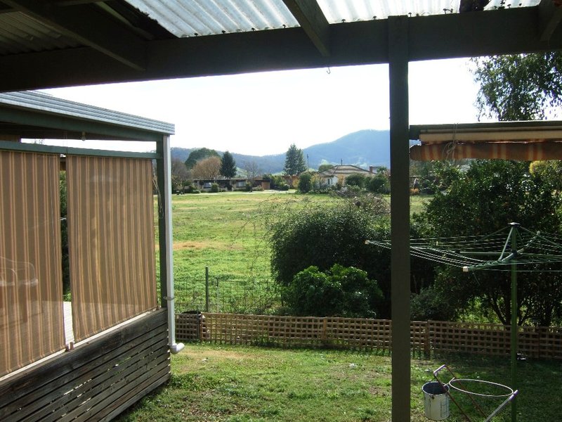 Photo - 52 Lewis Avenue, Myrtleford VIC 3737 - Image 12