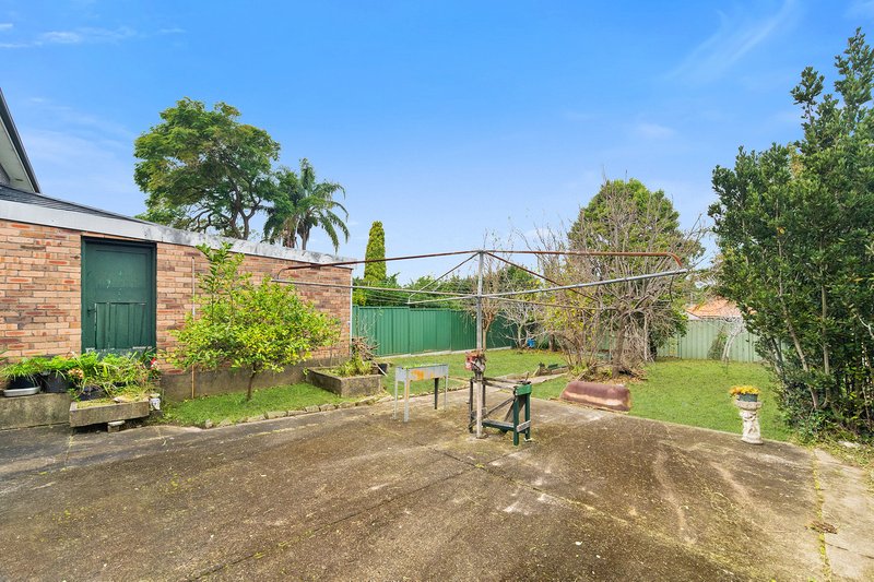 Photo - 52 Links Avenue, Concord NSW 2137 - Image 4
