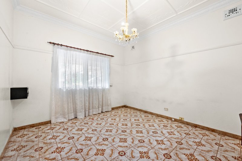 Photo - 52 Links Avenue, Concord NSW 2137 - Image 13