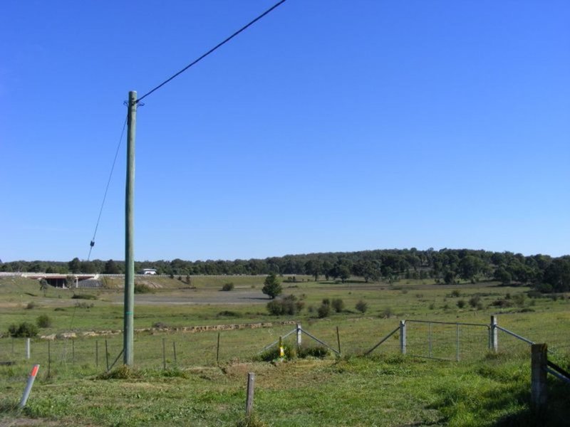 Photo - 52 Loloma Place, Goulburn NSW 2580 - Image 7