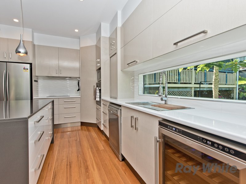 Photo - 52 Lower Brighton Terrace, Sandgate QLD 4017 - Image 8