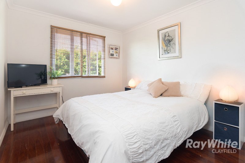 Photo - 52 Lukin Street, Clayfield QLD 4011 - Image 8