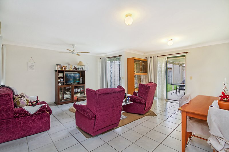 Photo - 5/2 Macleay Court, Banora Point NSW 2486 - Image 3