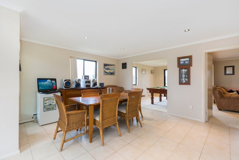 Photo - 52 Mary Gillespie Avenue, Gungahlin ACT 2912 - Image 5