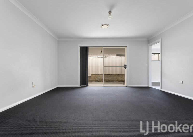 Photo - 52 Mendel Drive, Kelso NSW 2795 - Image 6