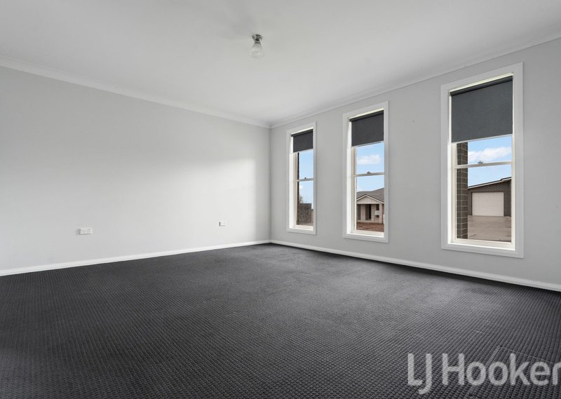 Photo - 52 Mendel Drive, Kelso NSW 2795 - Image 7