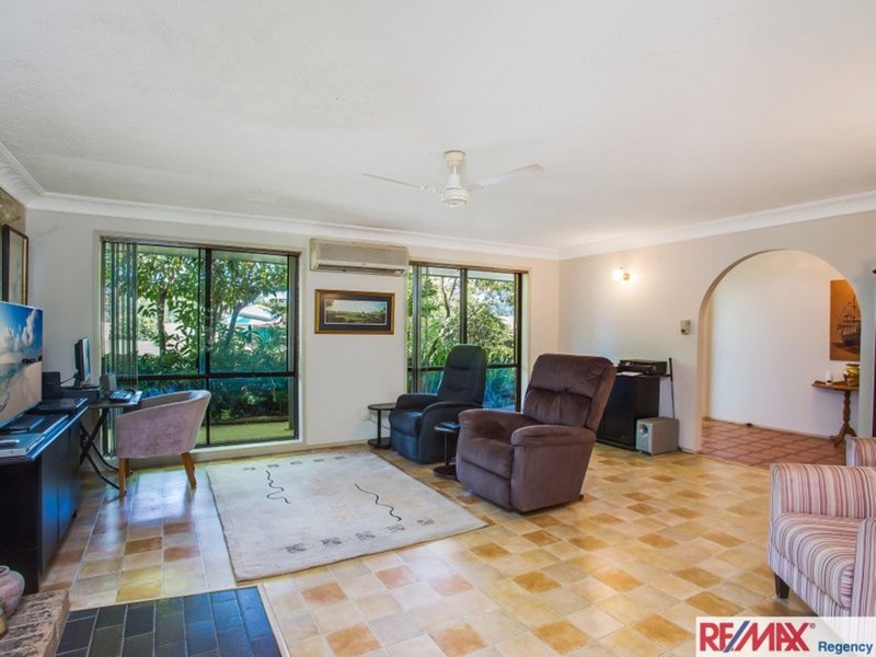 Photo - 52 Merloo Dr , Nerang QLD 4211 - Image 5