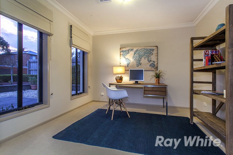 Photo - 52 Michele Drive, Scoresby VIC 3179 - Image 7