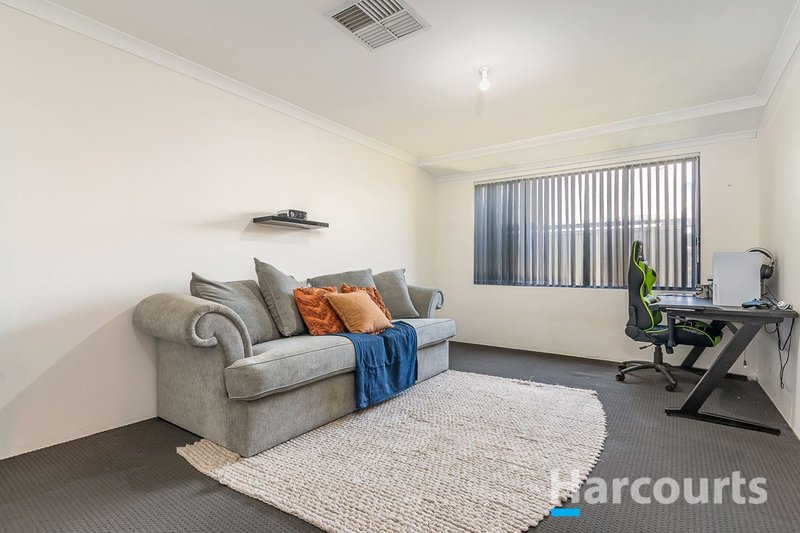 Photo - 52 Missingham Avenue, Alkimos WA 6038 - Image 5