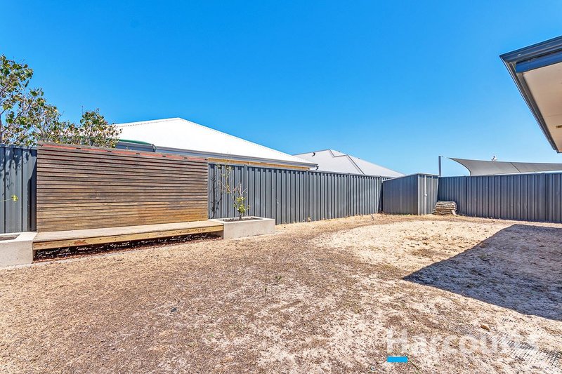 Photo - 52 Missingham Avenue, Alkimos WA 6038 - Image 18