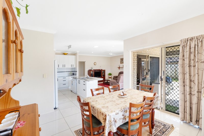 Photo - 52 Mossman Way, Sandstone Point QLD 4511 - Image 9