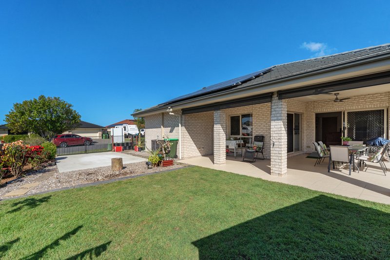 Photo - 52 Mossman Way, Sandstone Point QLD 4511 - Image 10