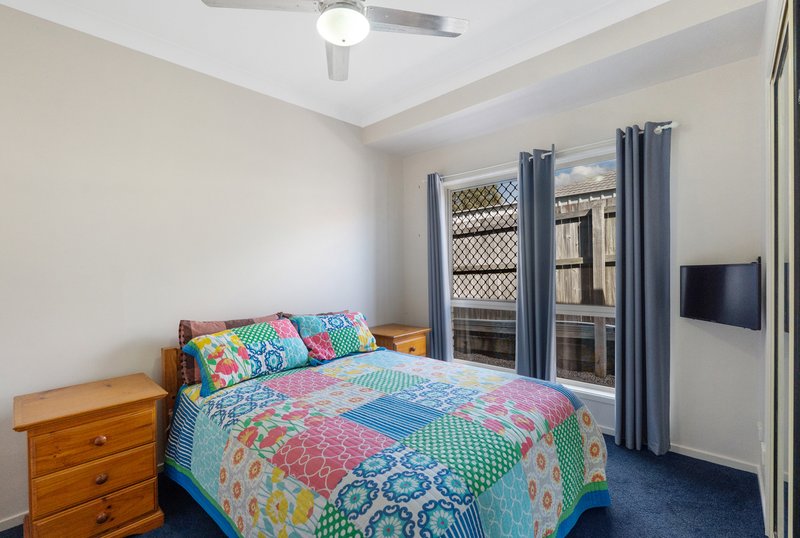 Photo - 52 Mossman Way, Sandstone Point QLD 4511 - Image 16
