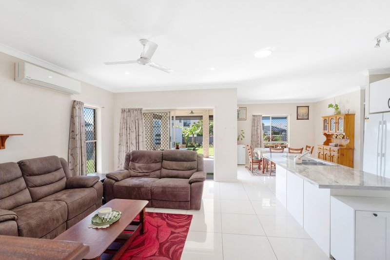 Photo - 52 Mossman Way, Sandstone Point QLD 4511 - Image 17