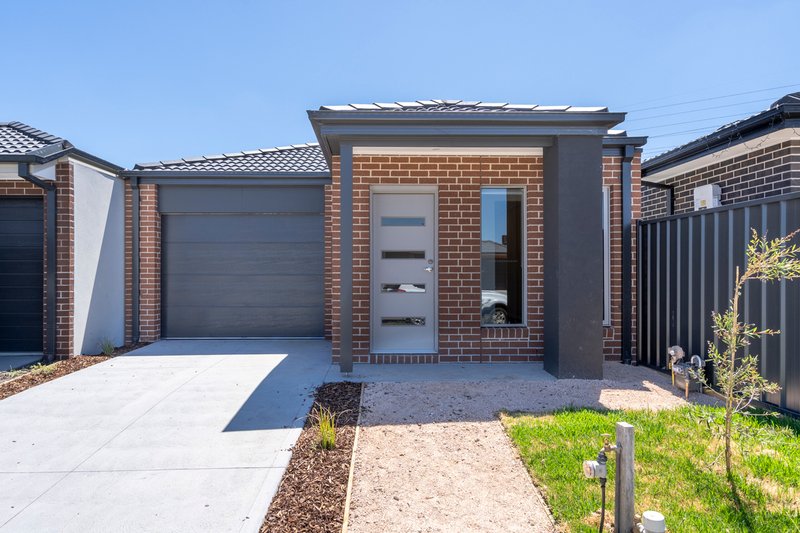 52 Mulwala Drive, Doreen VIC 3754