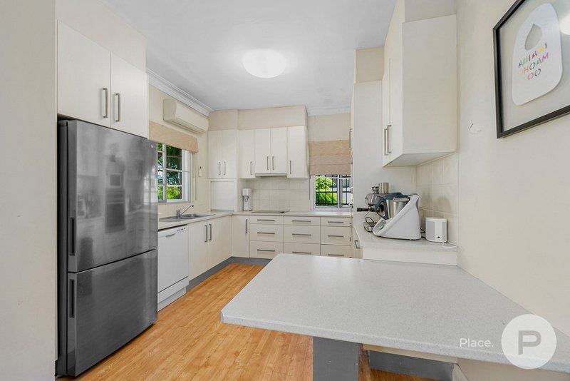 Photo - 52 Newman Avenue, Camp Hill QLD 4152 - Image 5