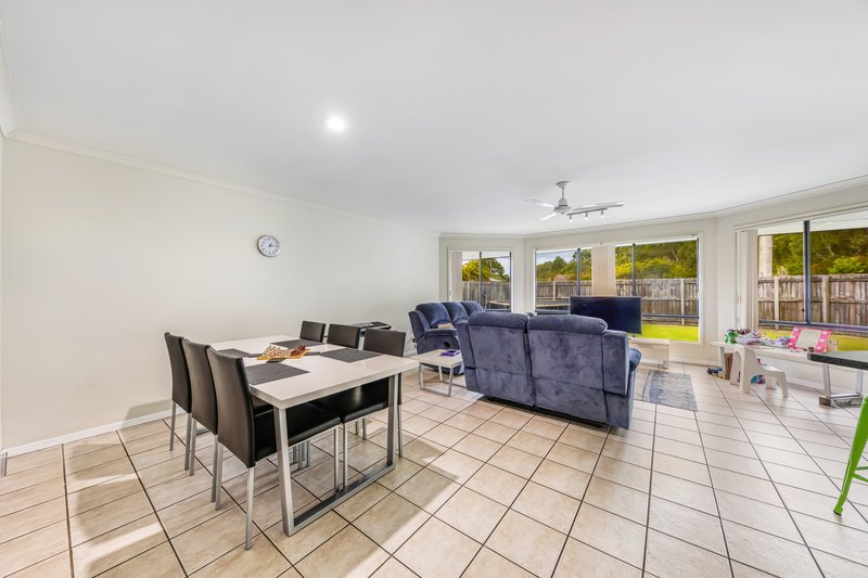 Photo - 52 Oak Grove Way, Sippy Downs QLD 4556 - Image 5