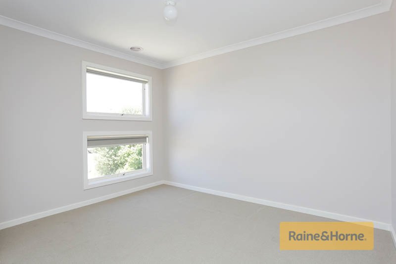 Photo - 52 Oak Park Drive, Melton West VIC 3337 - Image 2