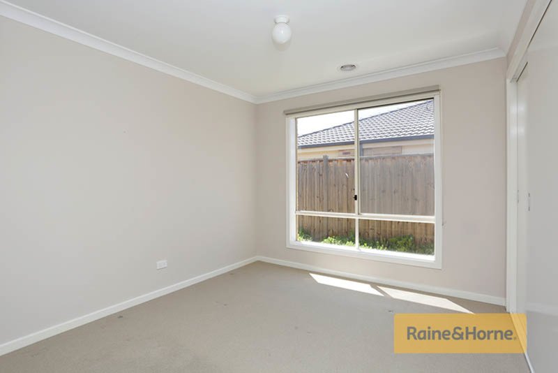 Photo - 52 Oak Park Drive, Melton West VIC 3337 - Image 8