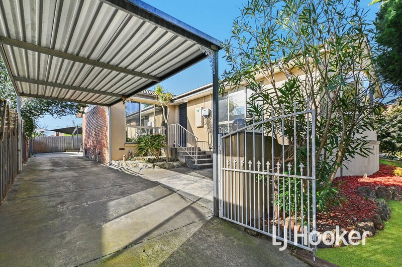 Photo - 52 Oaktree Drive, Hampton Park VIC 3976 - Image 19