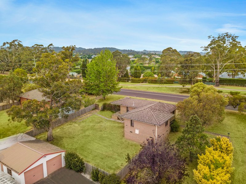 Photo - 52 Old South Road, Bowral NSW 2576 - Image 6