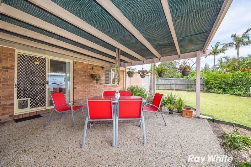 Photo - 52 Oleander Drive, Bongaree QLD 4507 - Image 3