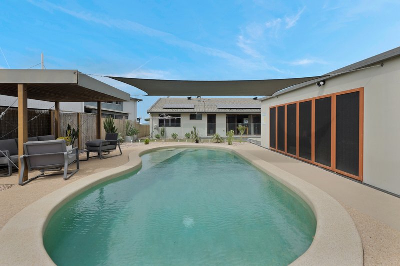Photo - 52 Pacific Esplanade, Slade Point QLD 4740 - Image 27