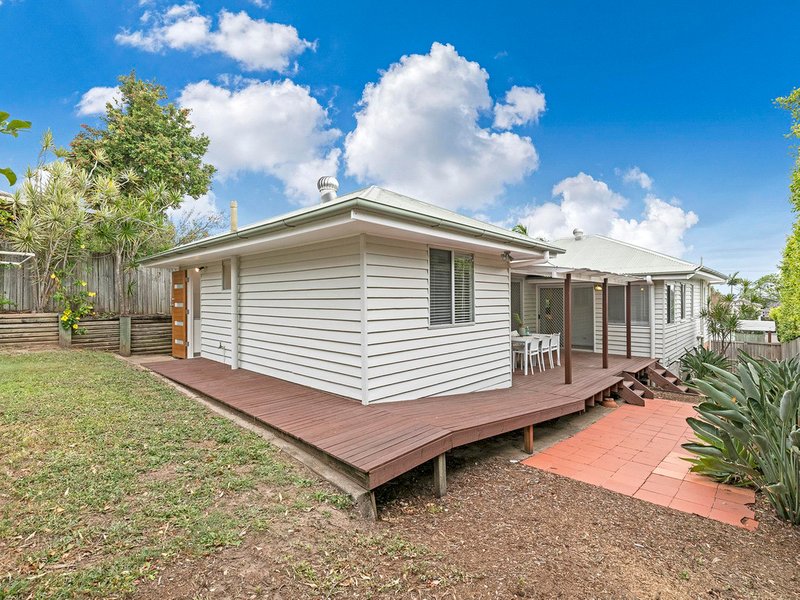 Photo - 52 Palm Avenue, Holland Park West QLD 4121 - Image 11