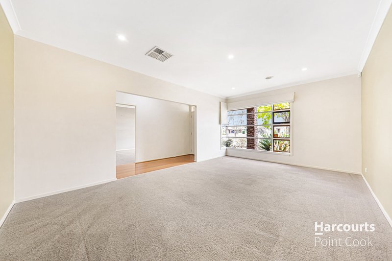 Photo - 52 Palmer Avenue, Point Cook VIC 3030 - Image 4