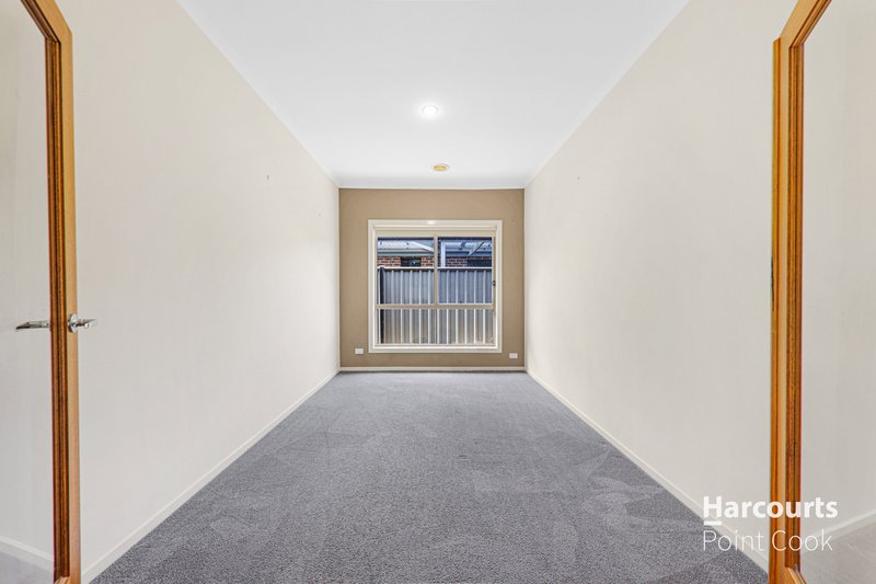 Photo - 52 Palmer Avenue, Point Cook VIC 3030 - Image 5