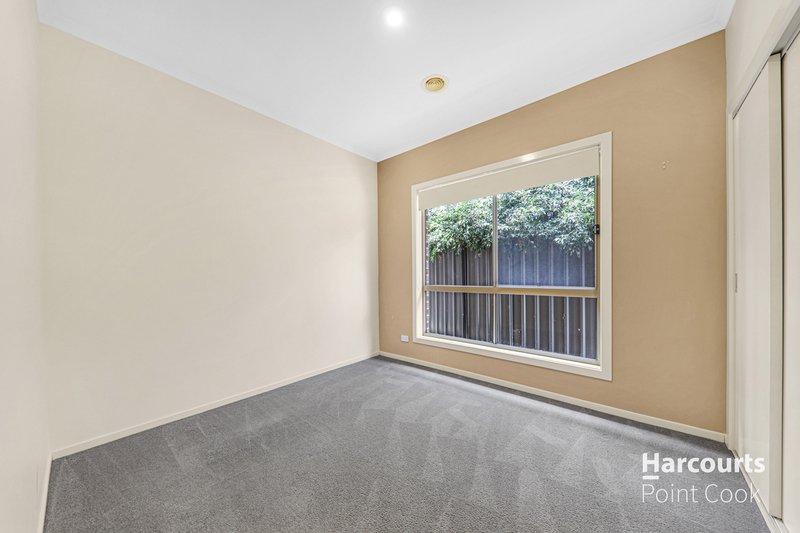 Photo - 52 Palmer Avenue, Point Cook VIC 3030 - Image 13