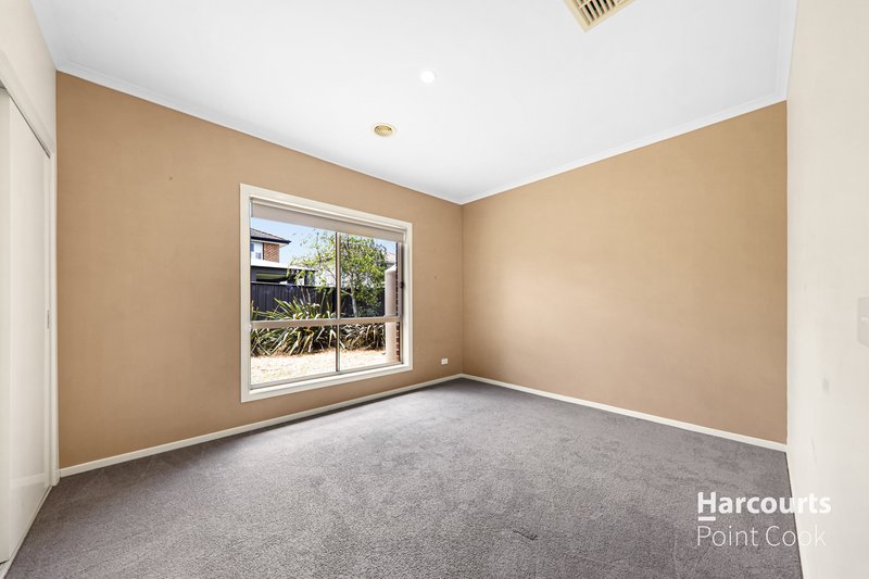 Photo - 52 Palmer Avenue, Point Cook VIC 3030 - Image 14