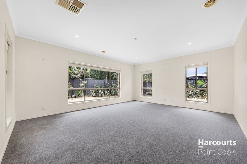 Photo - 52 Palmer Avenue, Point Cook VIC 3030 - Image 17