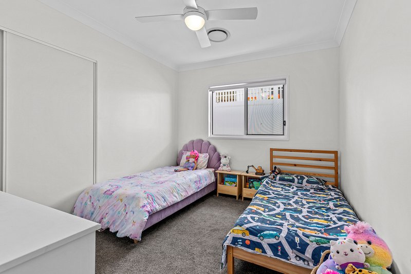 Photo - 52 Paperbark Street, Bridgeman Downs QLD 4035 - Image 13