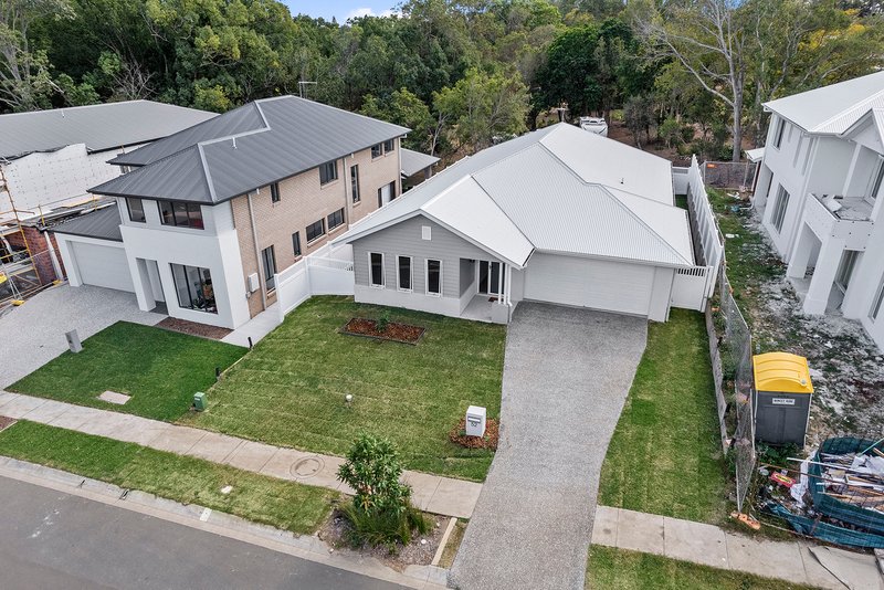 Photo - 52 Paperbark Street, Bridgeman Downs QLD 4035 - Image 18