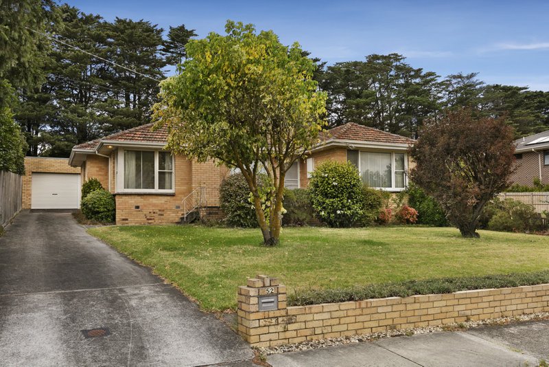 52 Pepperell Avenue, Glen Waverley VIC 3150