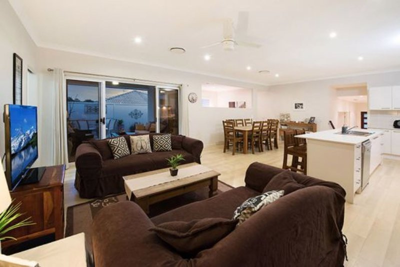 Photo - 52 Petigrain Avenue, Palmwoods QLD 4555 - Image 14