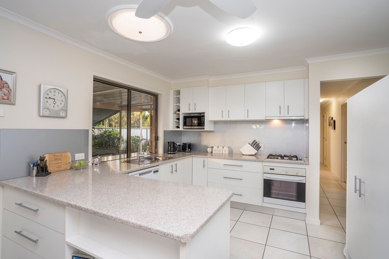 Photo - 52 Phoenix Avenue, Bongaree QLD 4507 - Image 3