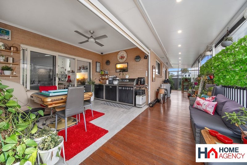 Photo - 52 Plumegrass Avenue, Denham Court NSW 2565 - Image 8