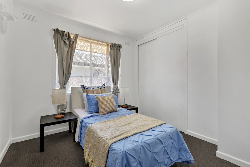 Photo - 52 Powell Drive, Hoppers Crossing VIC 3029 - Image 11