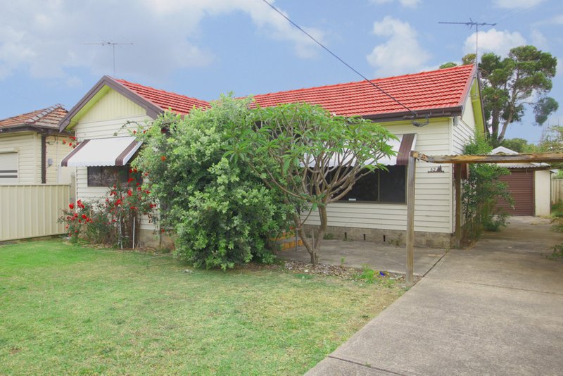 Photo - 52 Queen Street, Canley Heights NSW 2166 - Image 2